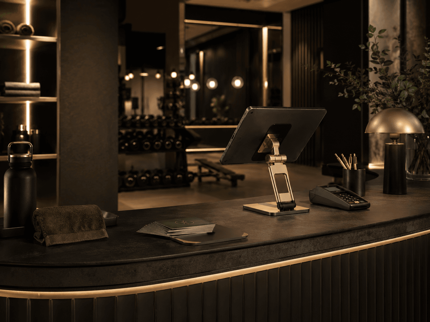 Fitness Membership Desk Hero Business 5.png